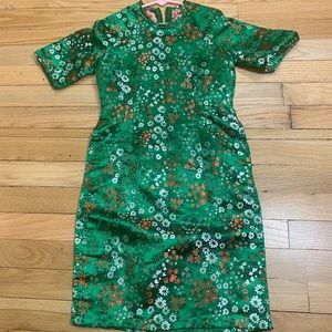 Asian VERY UNIQUE sz 7 Green Outfit